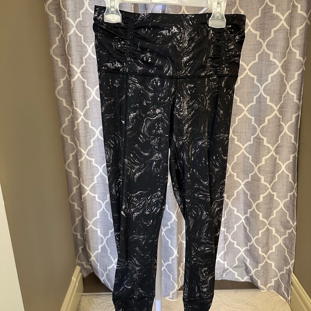 lululemon athletica Black and Gray Patterned Leggings